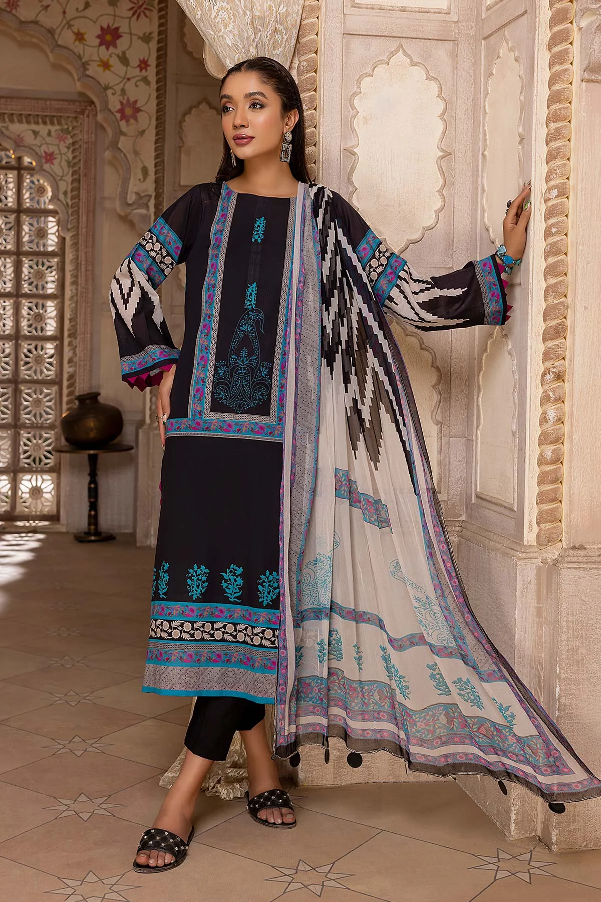 3-Pc Qaus C-Prints Printed Lawn Suit With Chiffon Dupatta QBW22-08-S